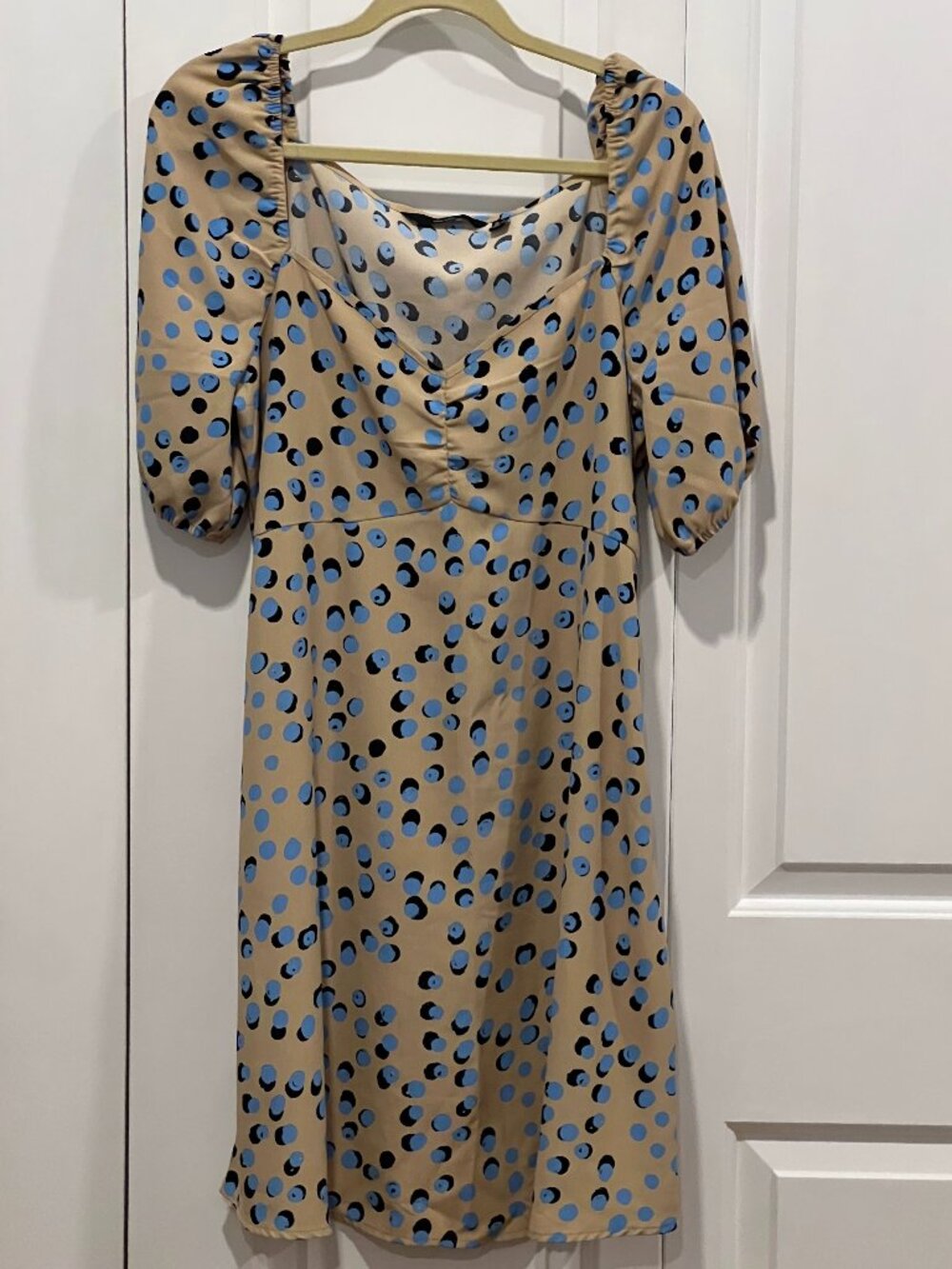 Vero Moda Beige Polka‑Dot Short‑Sleeve Dress – Size XL